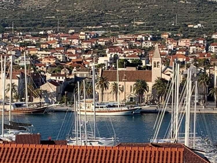 Fresh Apartments Dar Orlic Trogir Dış mekan fotoğraf